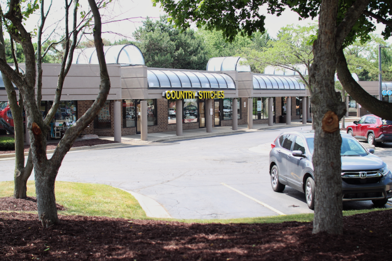 Over Neighbors’ Objections, Planning Commission Unanimously Supports Strip Mall Sunday Hours