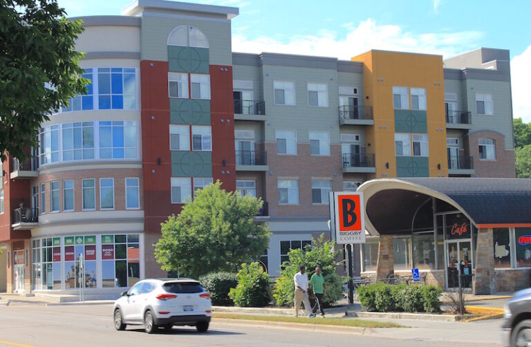 PSA: Park at the Old Biggby’s, Risk Getting Towed