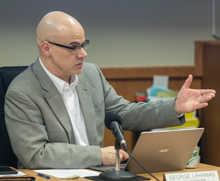 City Manager Gets New 4-Year Contract, as Mayor Says City is ‘Turning the Page’