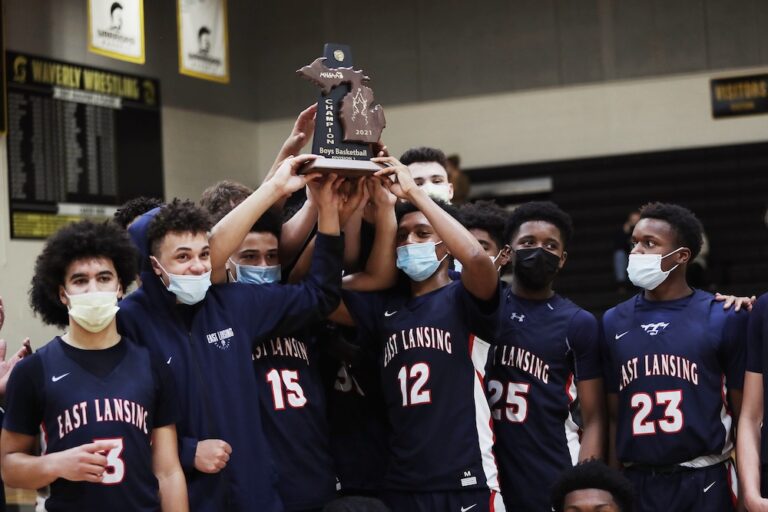 Brevin Jackson Displays Scoring Knack as Trojans Win District Title, Top Waverly, 59-54