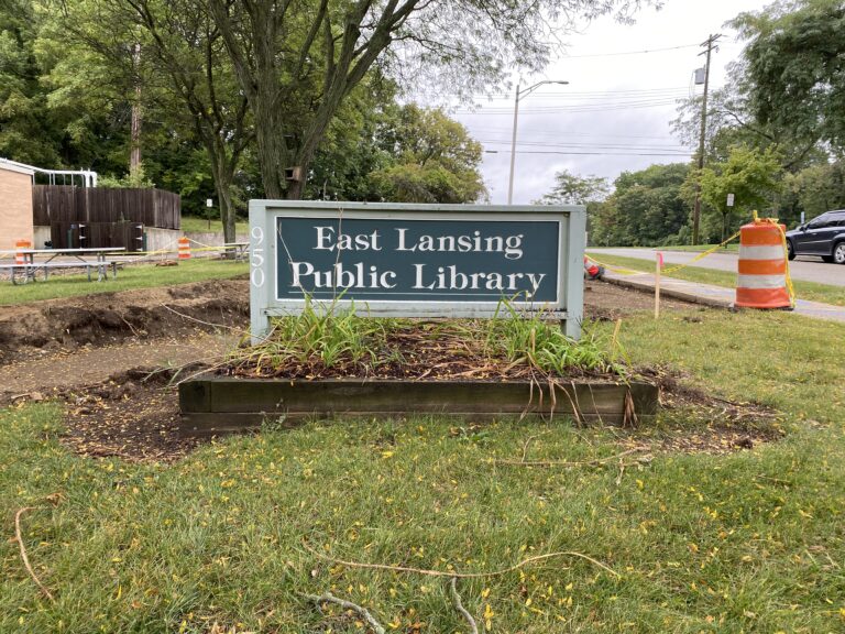 ELPL Board Discusses Vacancies, Concerns About Intellectual Freedom