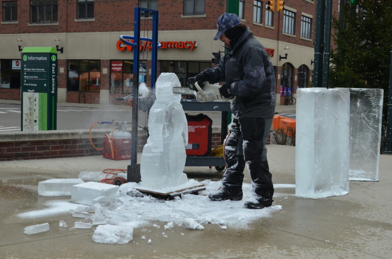 Green Friday and Winter Glow Coming to Downtown EL This Weekend